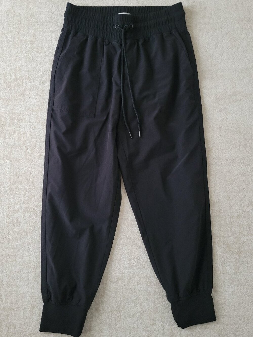 Lou & Grey Black Form Utility Joggers Tech Pants Medium Gorpcore Athleisure Chic